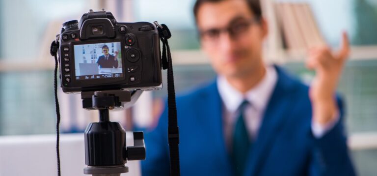 Content wideo dla prawników - jak mówić do kamery, by budować autorytet i utrzymać uwagę widza?
