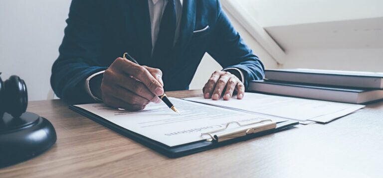 Profesjonalna sesja fotograficzna dla radcy prawnego – pokaż siebie jako eksperta